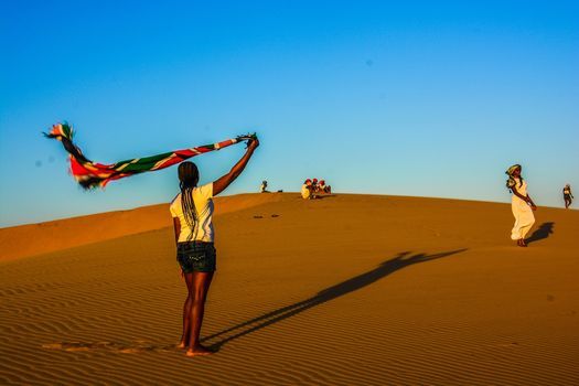 08afc6f8f3bb79727b9536e0e522a7e4bea44c917cbe004d276c8bde8a984210-rimg-w525-h350-gmir